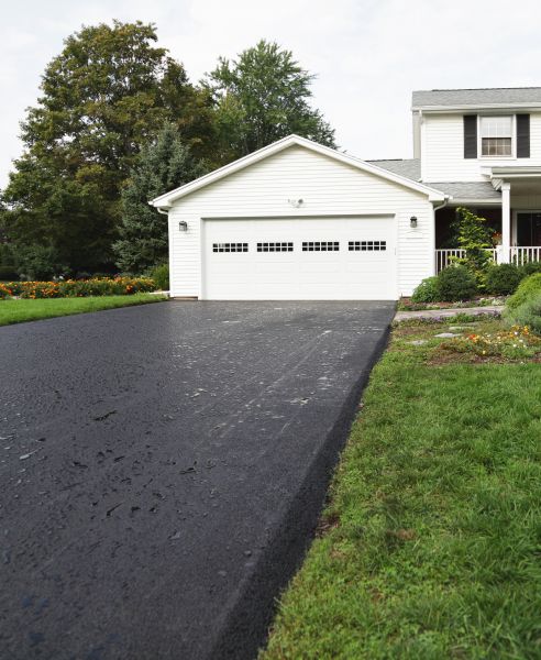 Cost of Blacktop Driveway Paving in Estero