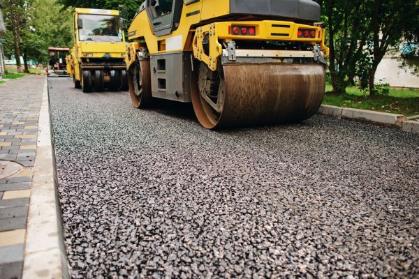 Gravel And Tar Paving in Estero